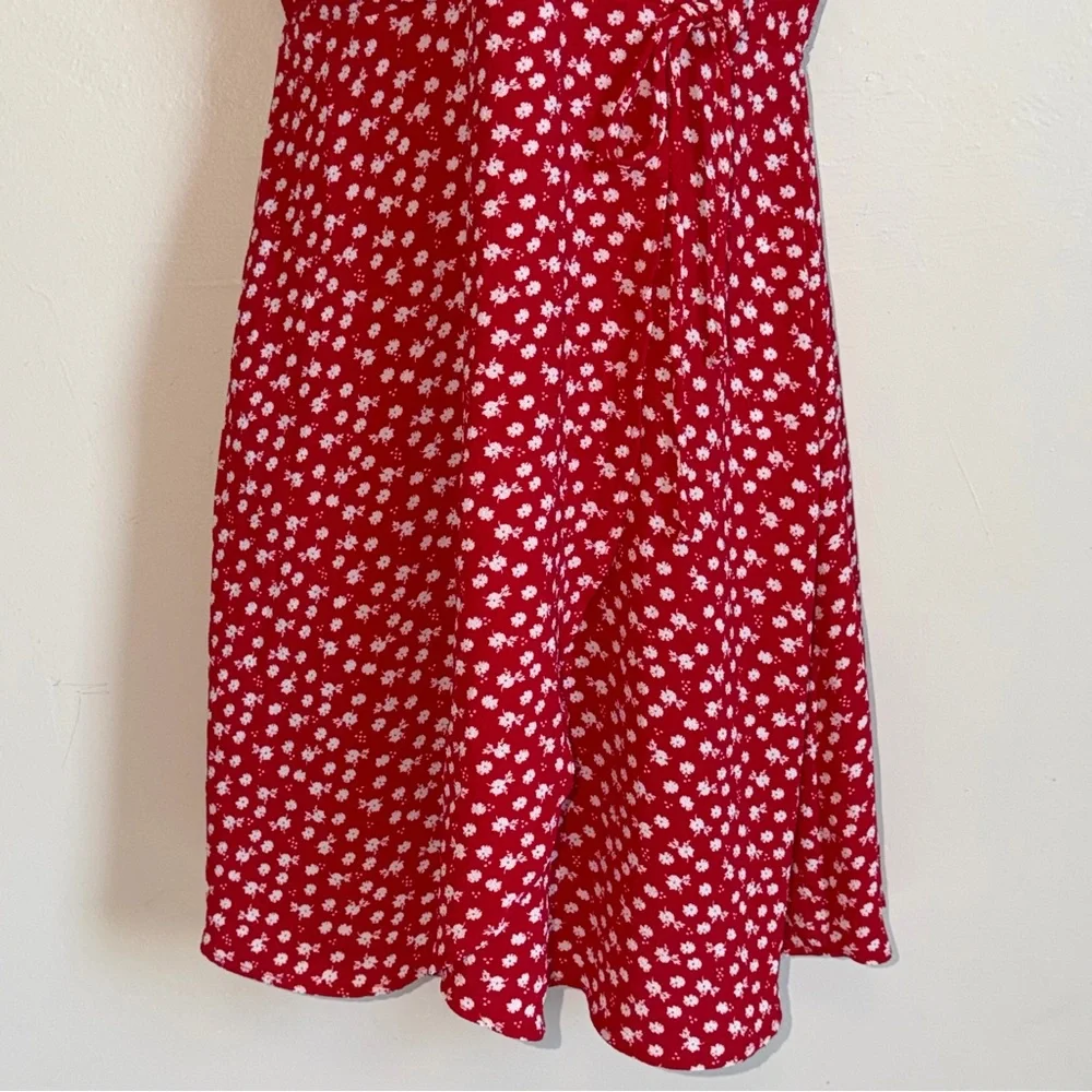 Monteau Red Faux Wrap Mini Dress with White Floral Print - Picture 3 of 14
